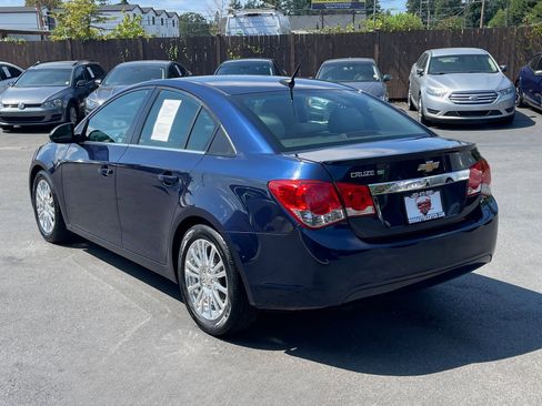 Used 2011 Chevrolet Cruze Eco image 5