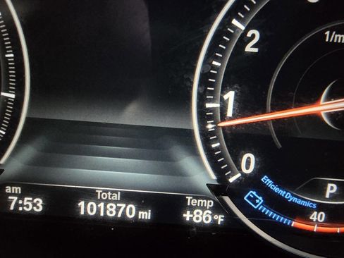 Used 2014 BMW 750Li xDrive w/ Executive Package image 16