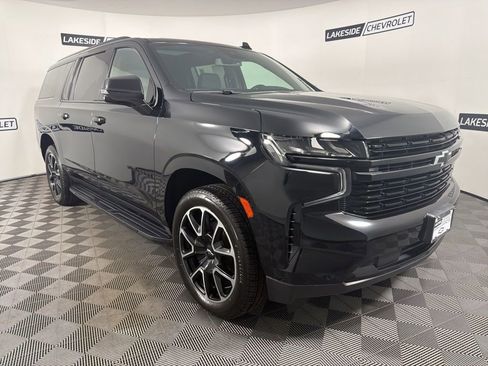 Used 2023 Chevrolet Suburban RST w/ Luxury Package AWD/4WD image 7