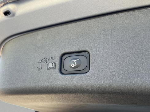 New 2026 Lincoln Nautilus Premier image 28