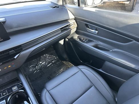 Certified 2025 Nissan Murano SV w/ Cargo Package image 19