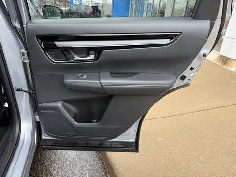 Used 2025 Honda CR-V EX-L image 40
