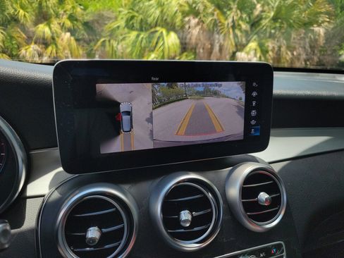 Used 2021 Mercedes-Benz GLC 300 image 19