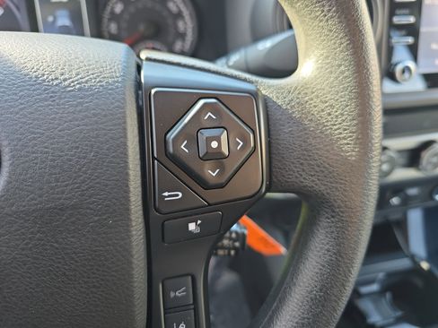 Used 2022 Toyota Tacoma SR w/ SR Convenience Package image 19