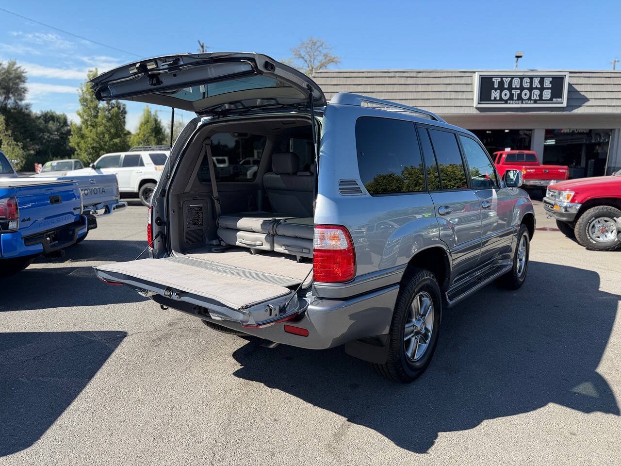 Used 2004 Lexus LX 470 4WD image 61