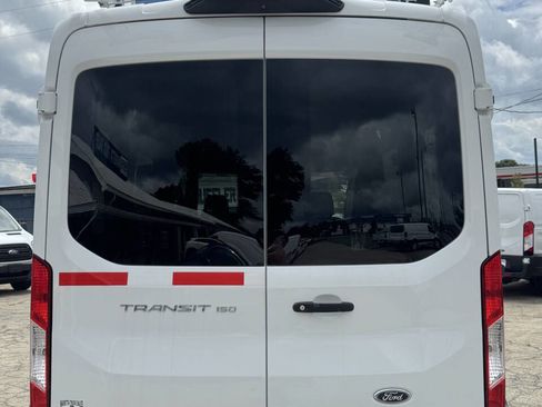 Used 2019 Ford Transit 150 XLT image 9