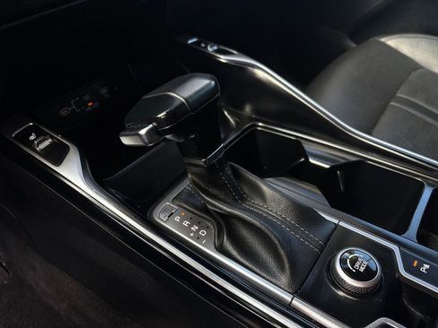 Used 2024 Kia Sorento S image 44