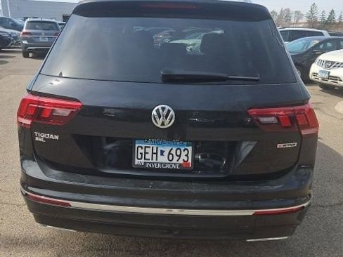 Certified 2021 Volkswagen Tiguan SEL Premium R-Line image 5