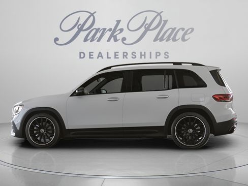 Certified 2023 Mercedes-Benz GLB 250 image 8