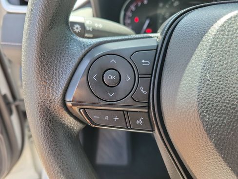 Used 2024 Toyota RAV4 XLE FWD image 19