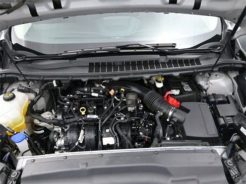 Used 2024 Ford Edge SE image 23