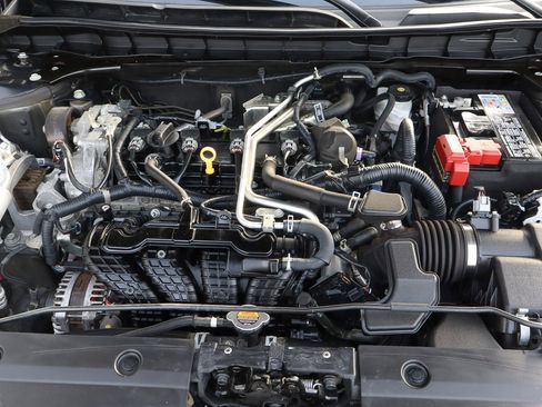 Used 2024 Nissan Altima 2.5 SR image 18