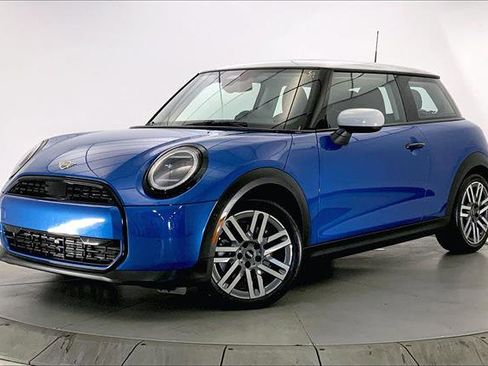 Certified 2025 MINI Cooper 2-Door Hardtop image 11