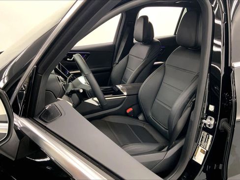 Used 2025 Mercedes-Benz GLC 300 image 21