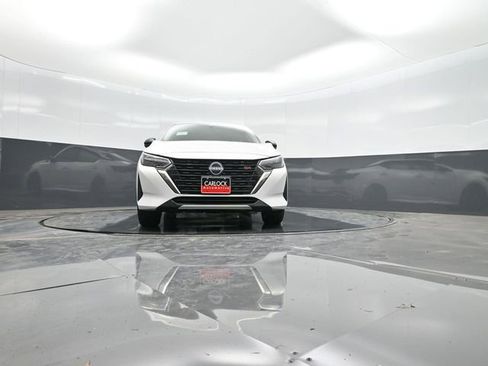Used 2025 Nissan Sentra SR image 40