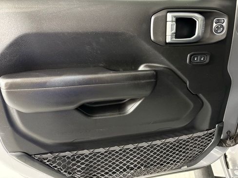 Used 2021 Jeep Gladiator Sport AWD/4WD image 14