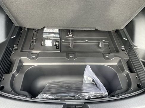 New 2026 Chevrolet Equinox EV LT AWD/4WD image 26