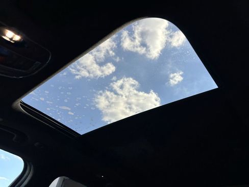 New 2025 Jeep Grand Cherokee Limited w/ Black Appearance Package image 18