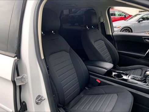 Used 2016 Ford Edge SE image 7