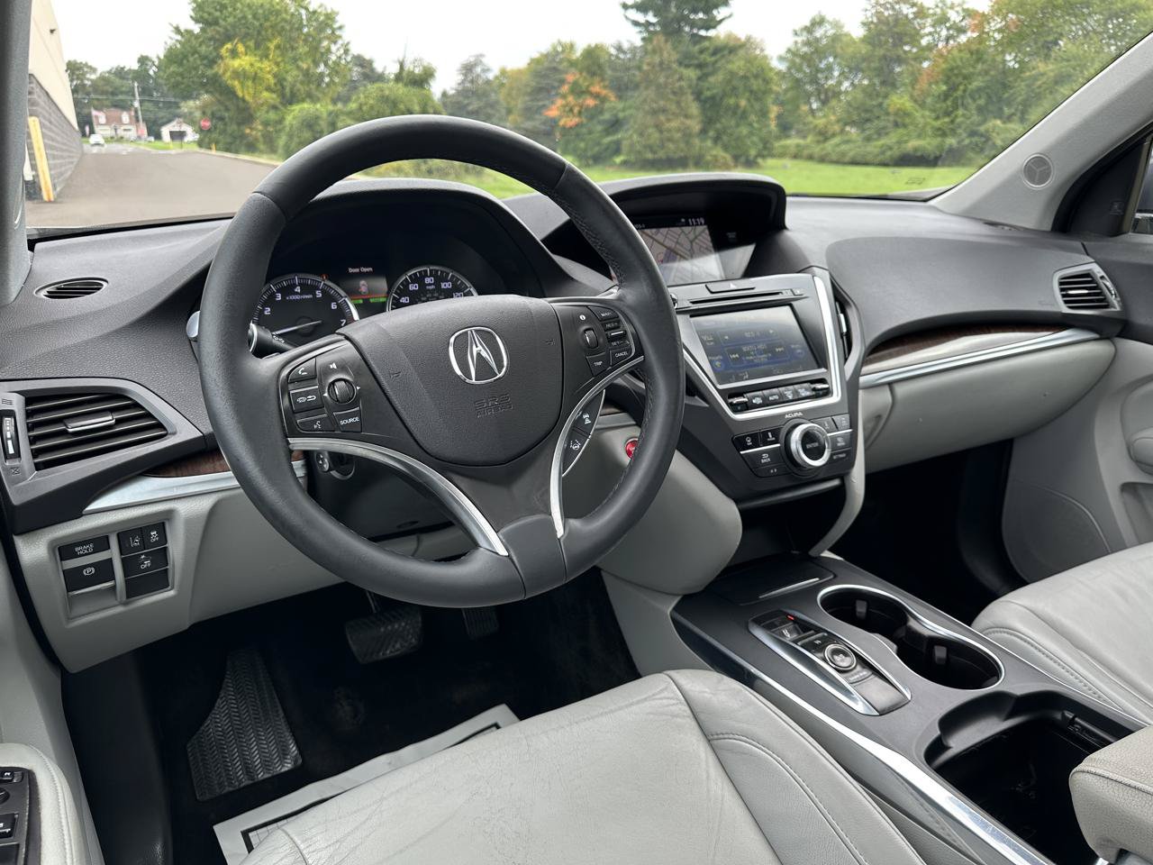 Used 2017 Acura MDX w/ Technology Package AWD/4WD image 17