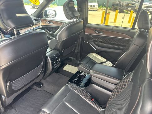Used 2021 Jeep Grand Cherokee L Summit w/ Advanced Protech Group IV AWD/4WD image 21