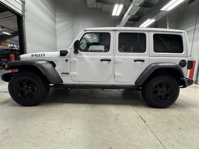 Used 2023 Jeep Wrangler Unlimited w/ Sun & Screen Package AWD/4WD image 5