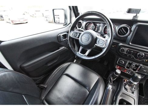 Used 2021 Jeep Wrangler Unlimited Rubicon w/ Trailer Tow Package AWD/4WD image 9