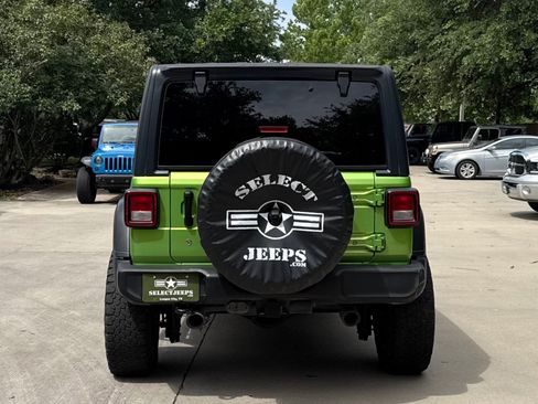Used 2018 Jeep Wrangler Unlimited Sport S AWD/4WD image 9