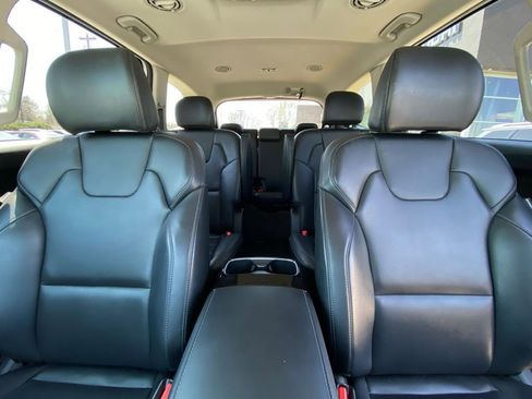 Used 2025 Kia Telluride S image 31