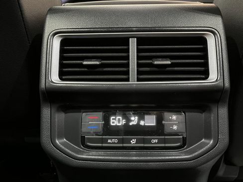 New 2026 Volkswagen Atlas SE image 12