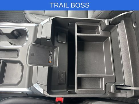 Used 2023 Chevrolet Silverado 1500 LT Trail Boss w/ Convenience Package II AWD/4WD image 19