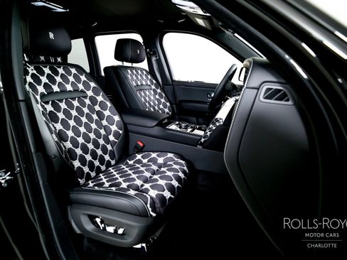 Used 2026 Rolls-Royce Cullinan image 30