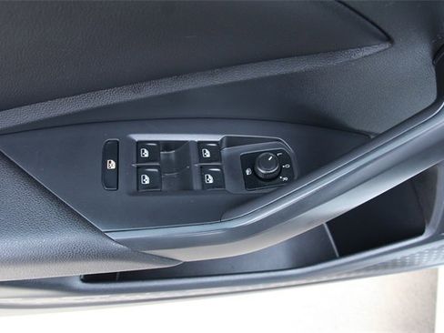 Used 2020 Volkswagen Jetta R-Line w/ R-Line Cold Weather Package image 13