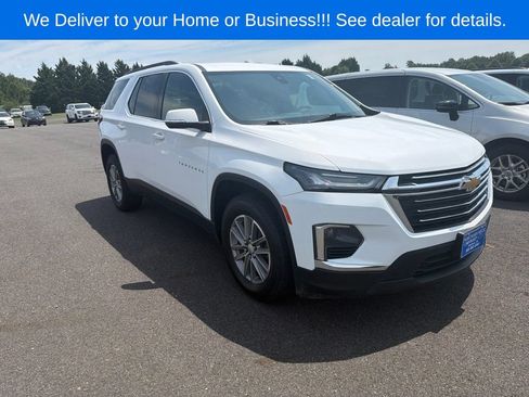 Used 2023 Chevrolet Traverse LT w/ Rear Camera Mirror Package AWD/4WD image 6