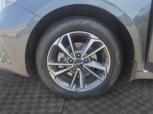 Used 2024 Kia Forte LXS FWD image 32