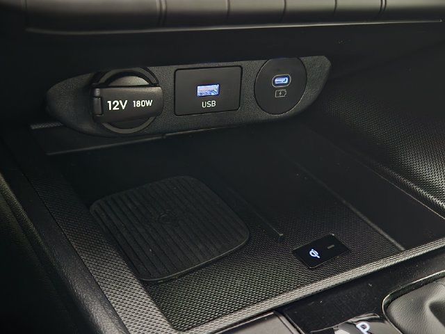 Certified 2025 Hyundai Elantra SEL FWD image 28