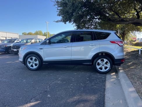 Used 2016 Ford Escape SE image 4