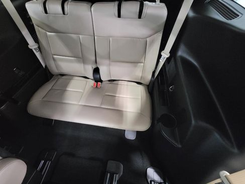 Used 2020 Ford Explorer XLT w/ Equipment Group 202A image 26