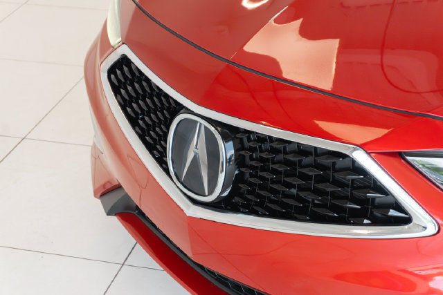 Used 2019 Acura ILX w/ Technology Package FWD image 3