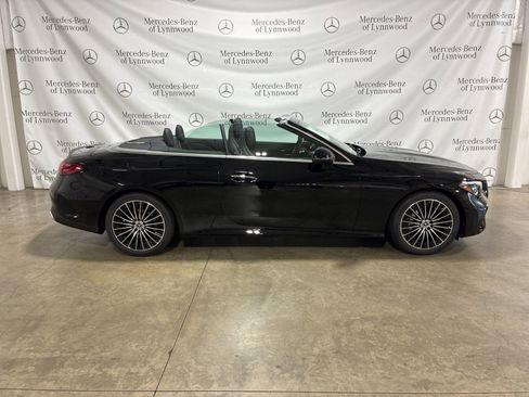 New 2026 Mercedes-Benz CLE 300 4MATIC Cabriolet image 3