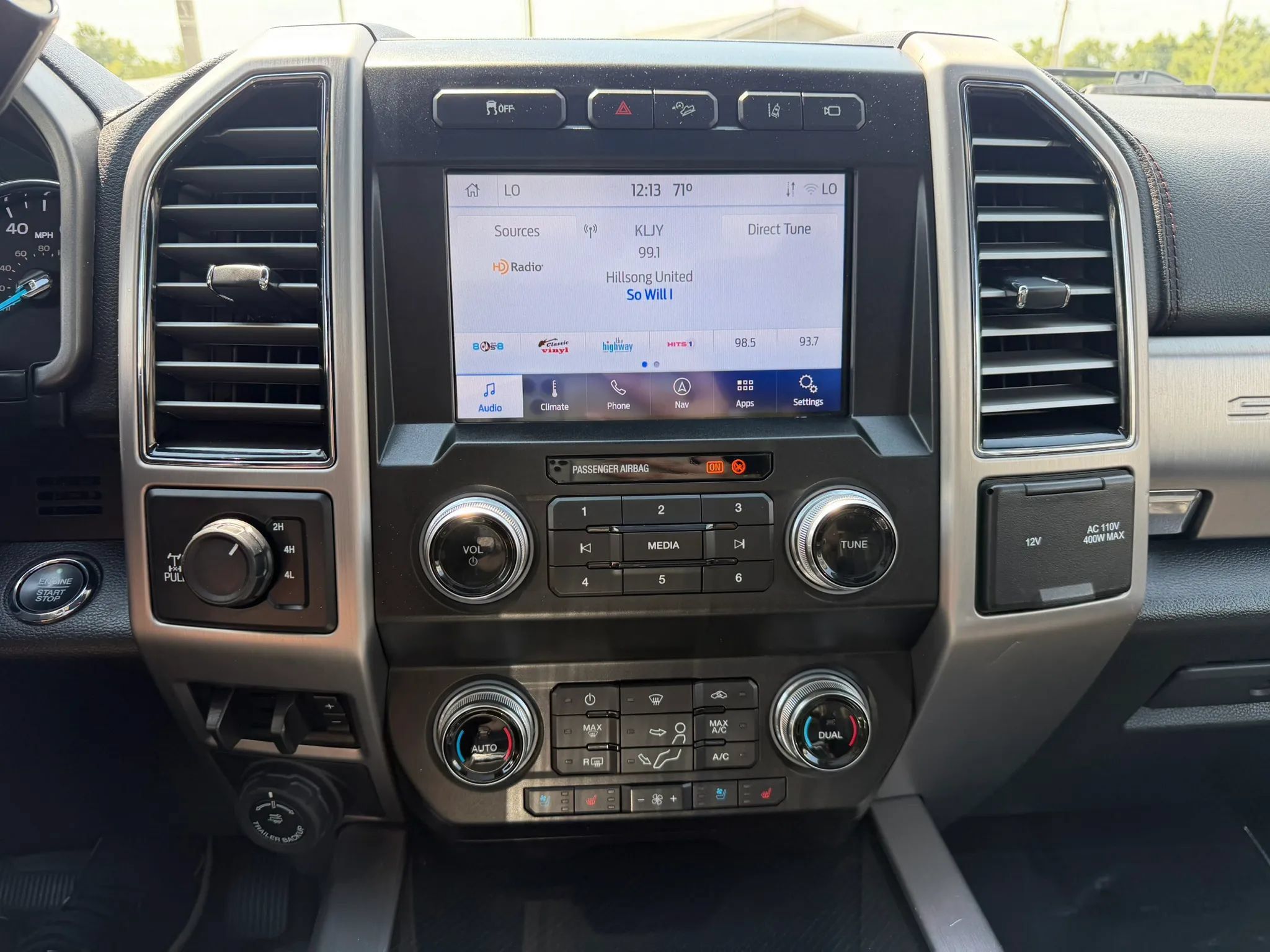 Used 2020 Ford F350 Platinum w/ FX4 Off-Road Package AWD/4WD image 24
