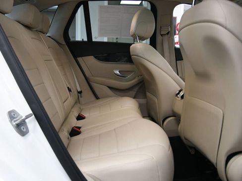 Used 2020 Mercedes-Benz GLC 300 4MATIC image 27