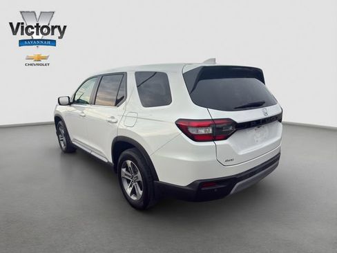 Used 2025 Honda Pilot EX-L image 5