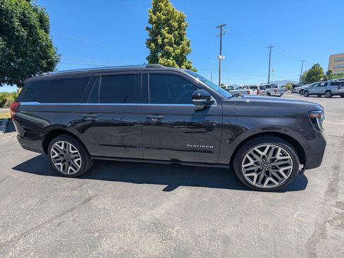 Certified 2026 Ford Expedition Max Platinum w/ Platinum Ultimate Package AWD/4WD image 2