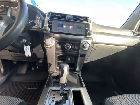 Used 2018 Toyota 4Runner SR5 RWD image 34