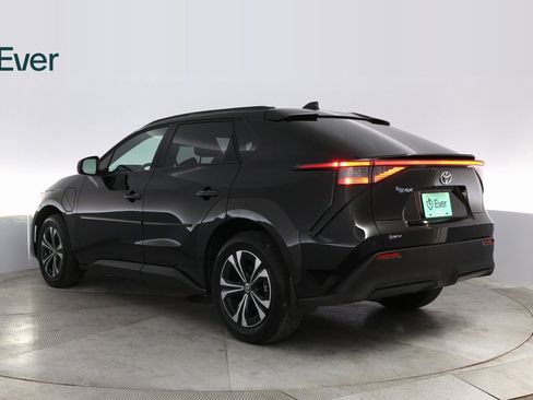 Used 2024 Toyota bZ4X XLE w/ Weather Package image 14