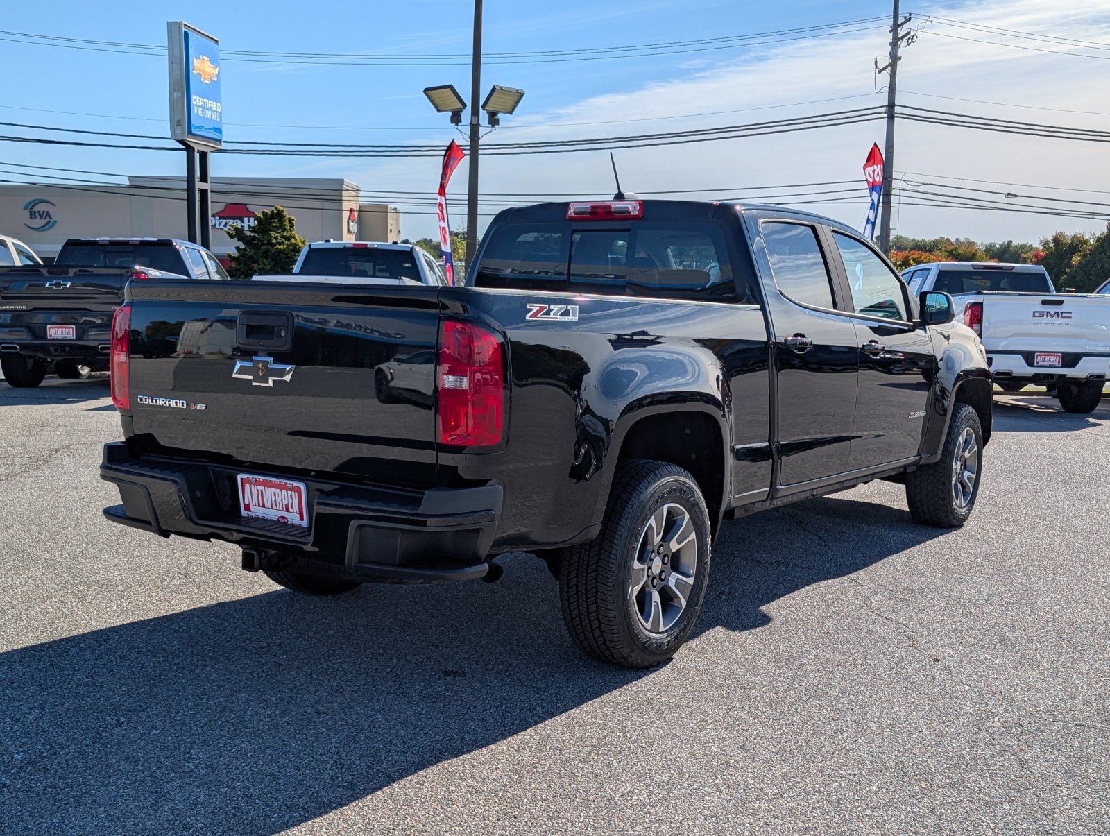 Used 2018 Chevrolet Colorado Z71 AWD/4WD image 3