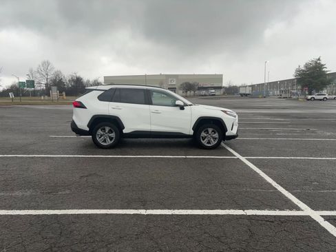 Used 2025 Toyota RAV4 XLE image 16