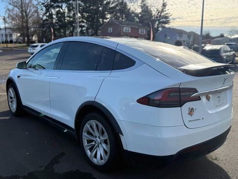 Used 2017 Tesla Model X 100D image 5