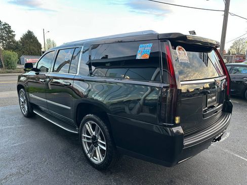 Used 2015 Cadillac Escalade ESV Luxury AWD/4WD image 8